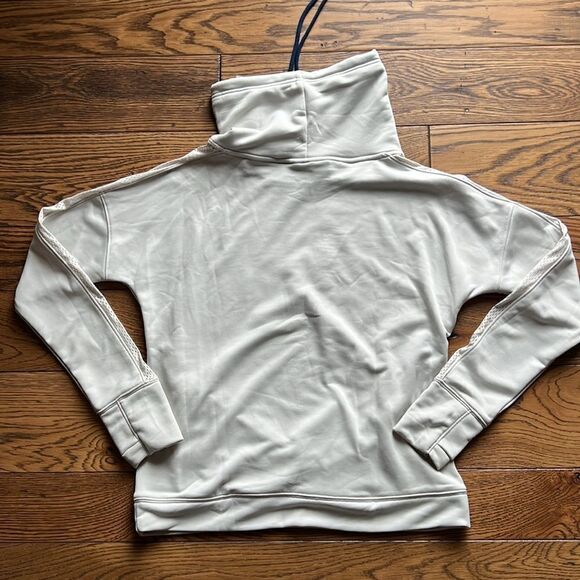 Under Armour size Medium Freedom Funnel Neck Sweatshirt C15 - Picture 7 of 8
